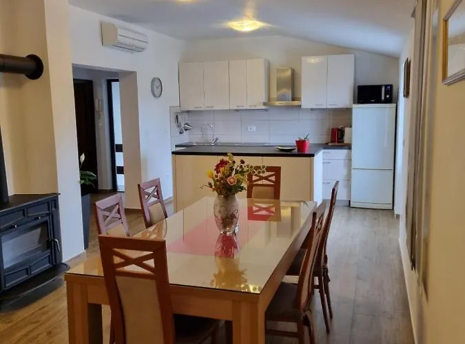 Jadran * Примоштен